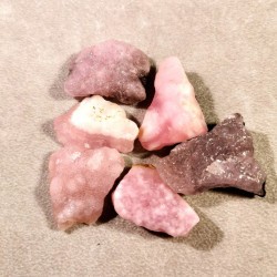 Aragonite rose/magenta - pierre brute - chakra Magenta